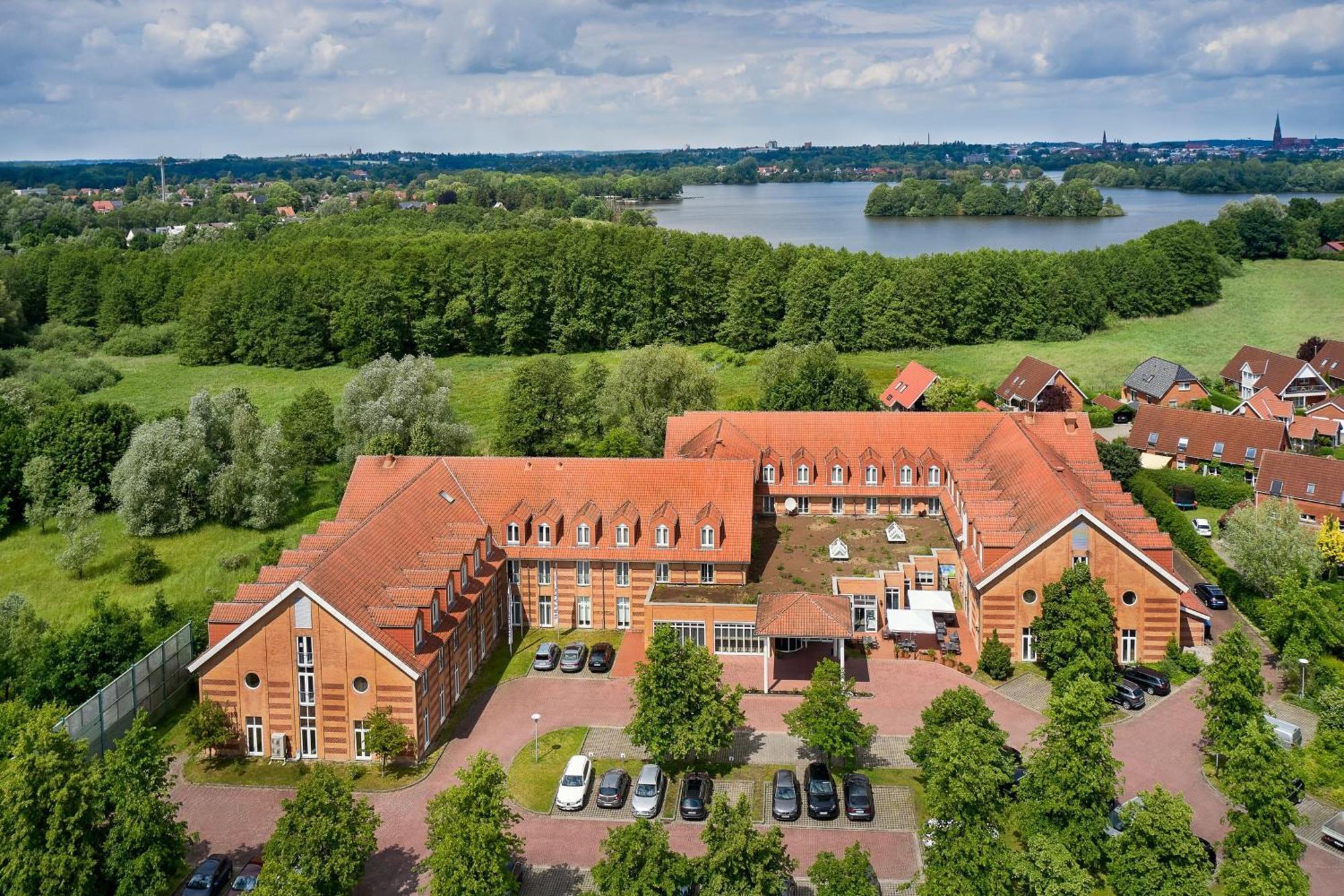 Courtyard By Marriott Schwerin Hotel Schwerin  Buitenkant foto